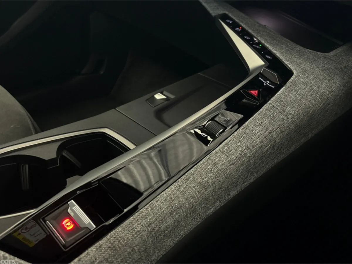 Peugeot 5008 Hatchback, Electric, 2025, Black