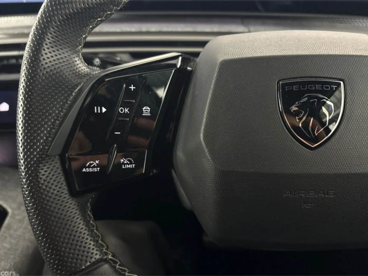 Peugeot 5008 Hatchback, Electric, 2025, Black