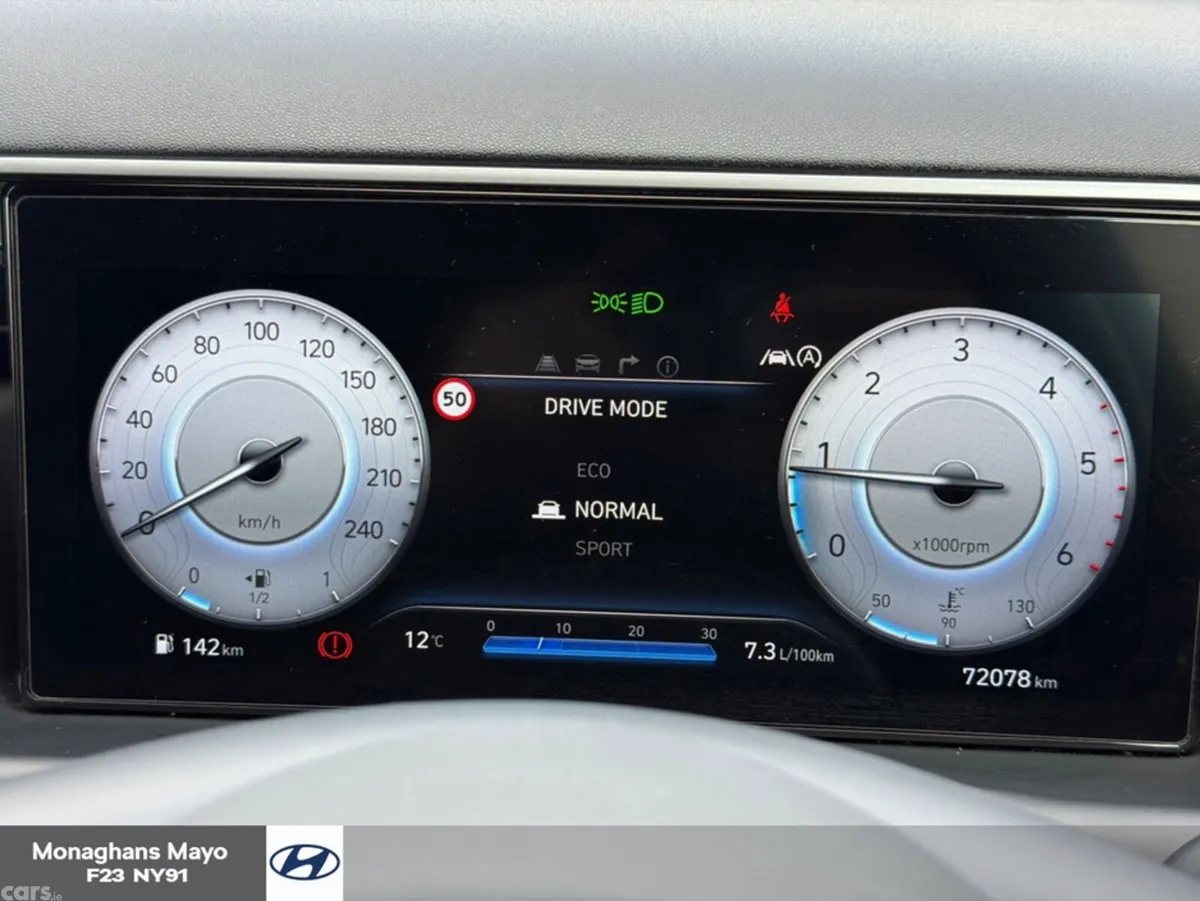 Hyundai Tucson MPV, Diesel, 2022, Blue