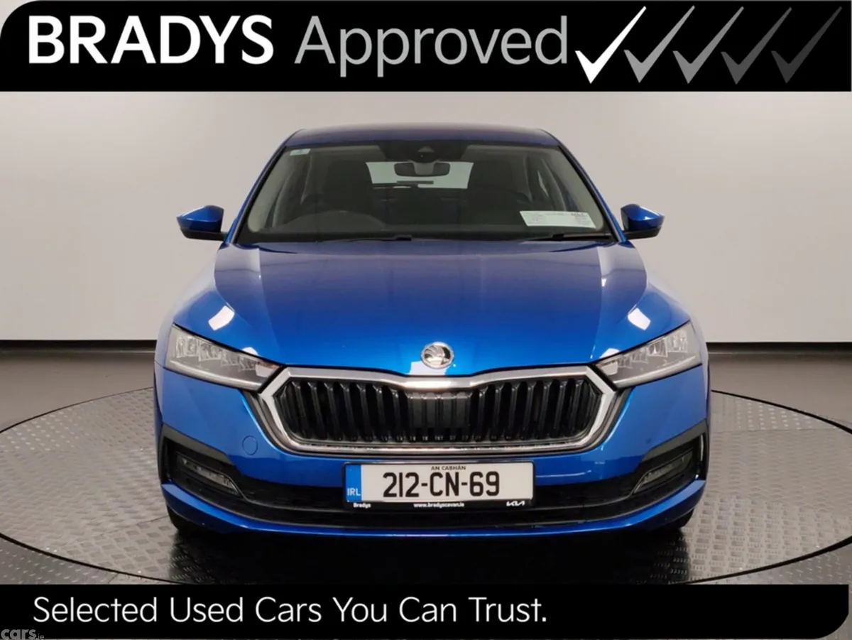 Skoda Octavia Hatchback, Diesel, 2021, Blue