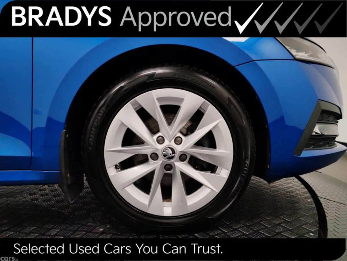 Skoda Octavia Hatchback, Diesel, 2021, Blue