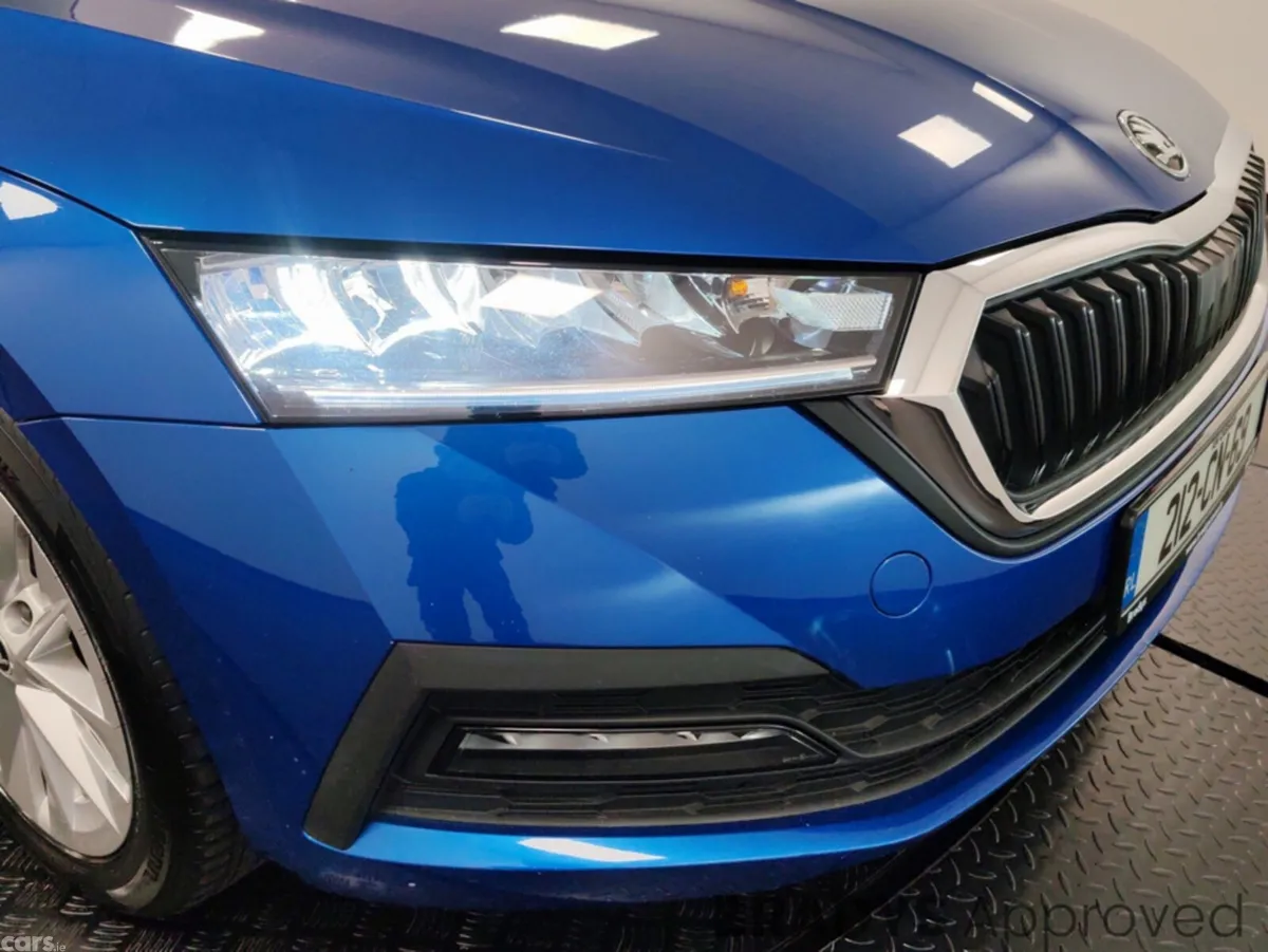 Skoda Octavia Hatchback, Diesel, 2021, Blue