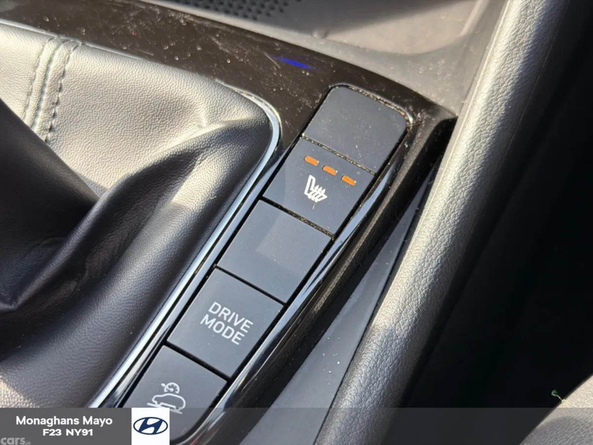 Hyundai Tucson MPV, Diesel, 2021, Brown
