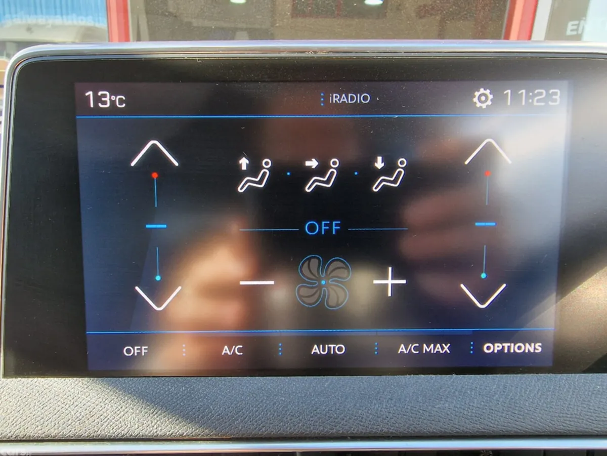 Peugeot 5008 MPV, Diesel, 2020, Grey