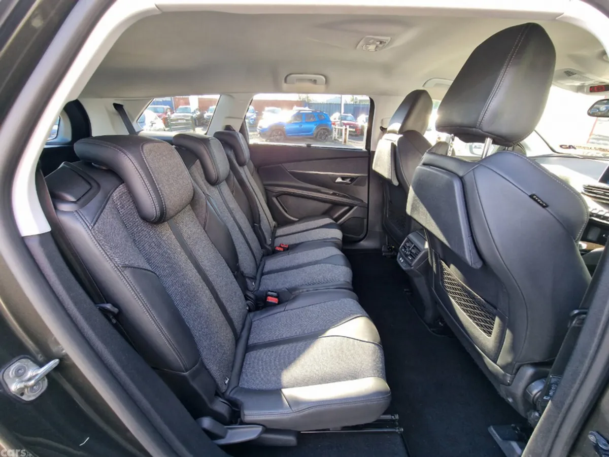 Peugeot 5008 MPV, Diesel, 2020, Grey