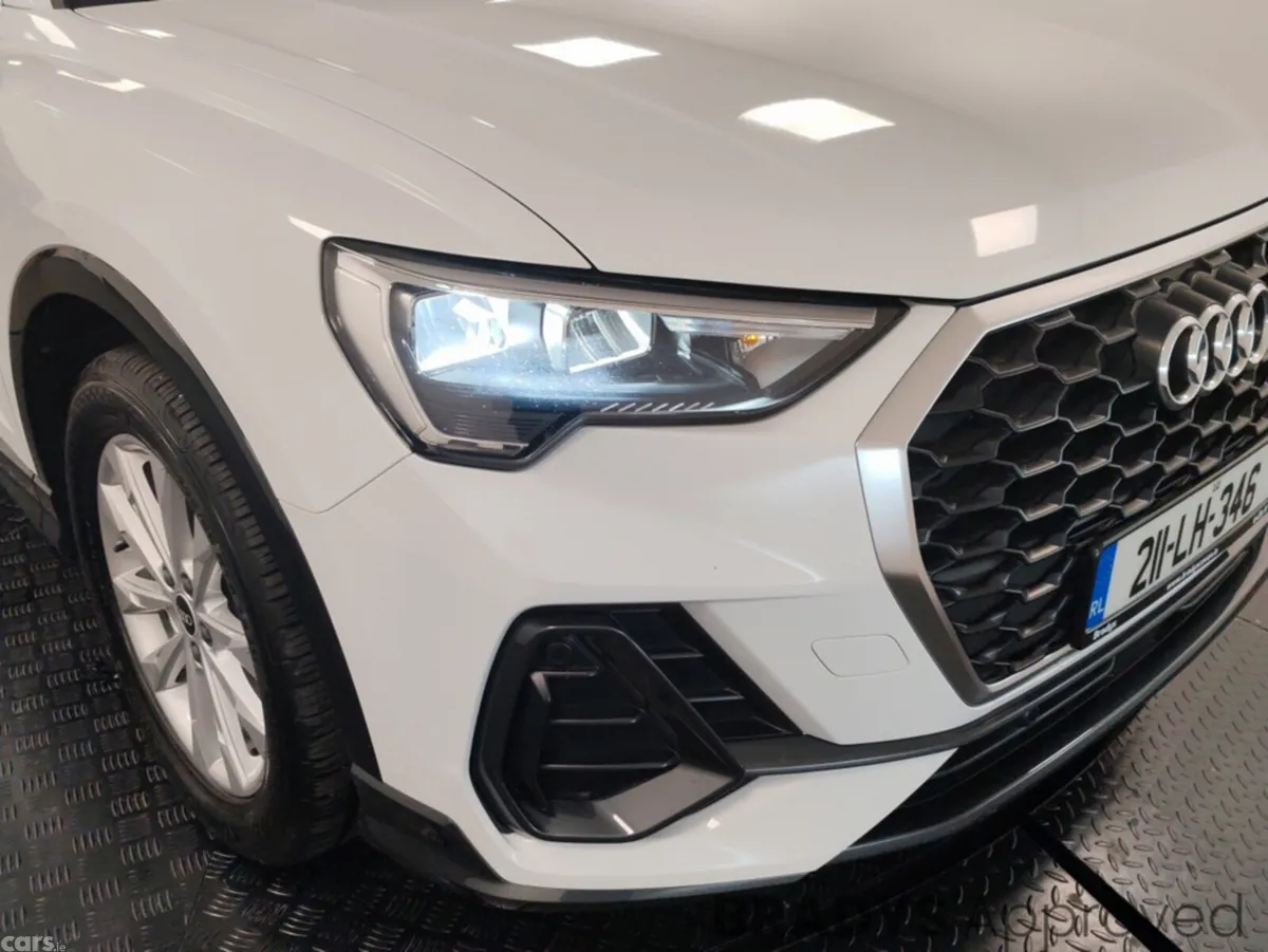 Audi Q3 Hatchback, Petrol, 2021, White