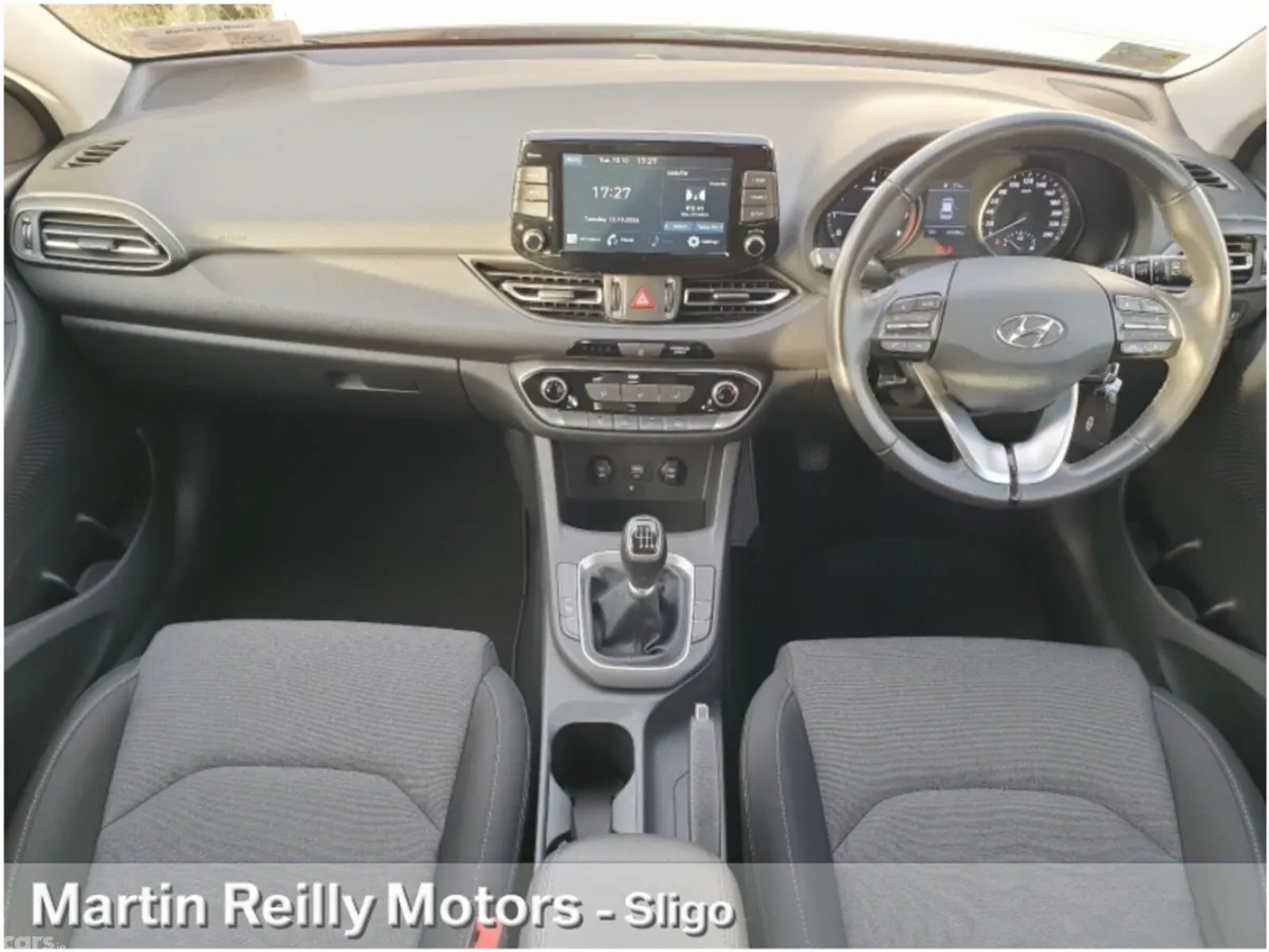 Hyundai i30 Hatchback, Petrol, 2021, Brown