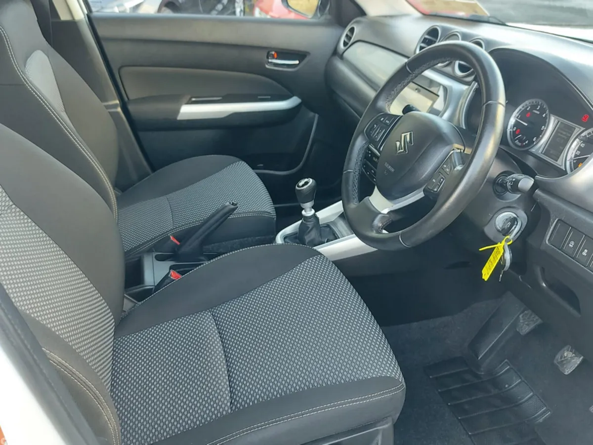 Suzuki Vitara SUV, Diesel, 2016, White