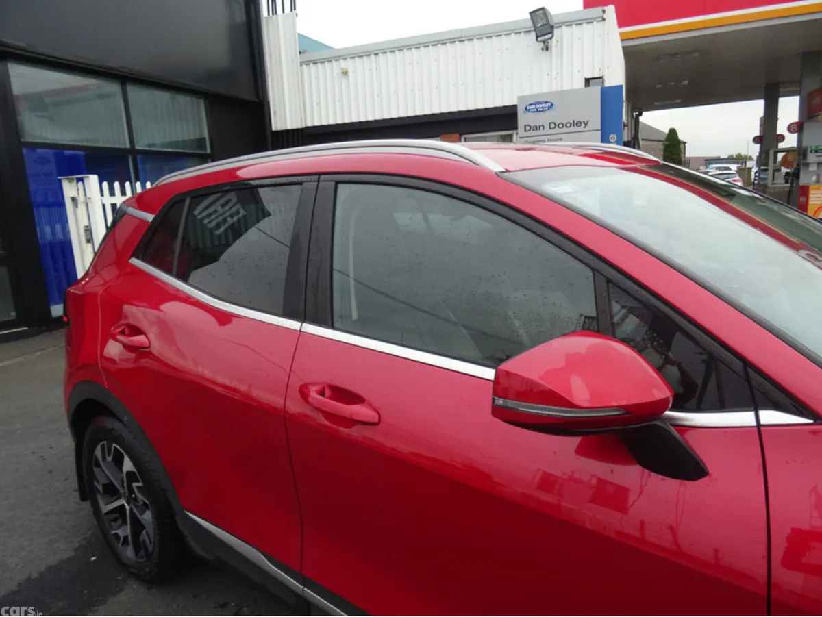 Kia Sportage MPV, Diesel, 2025, Red