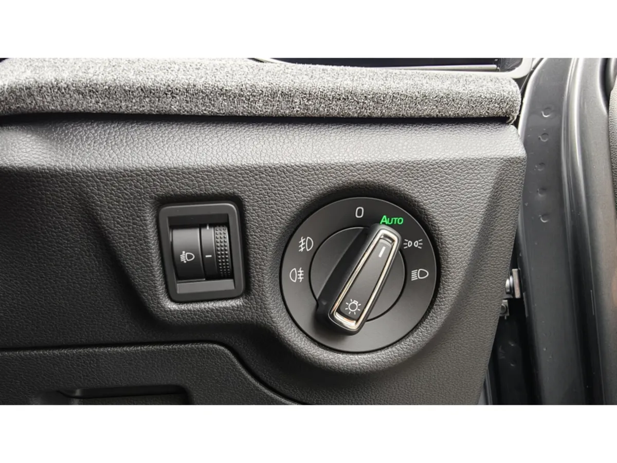 Skoda Kamiq Hatchback, Petrol, 2026, Grey