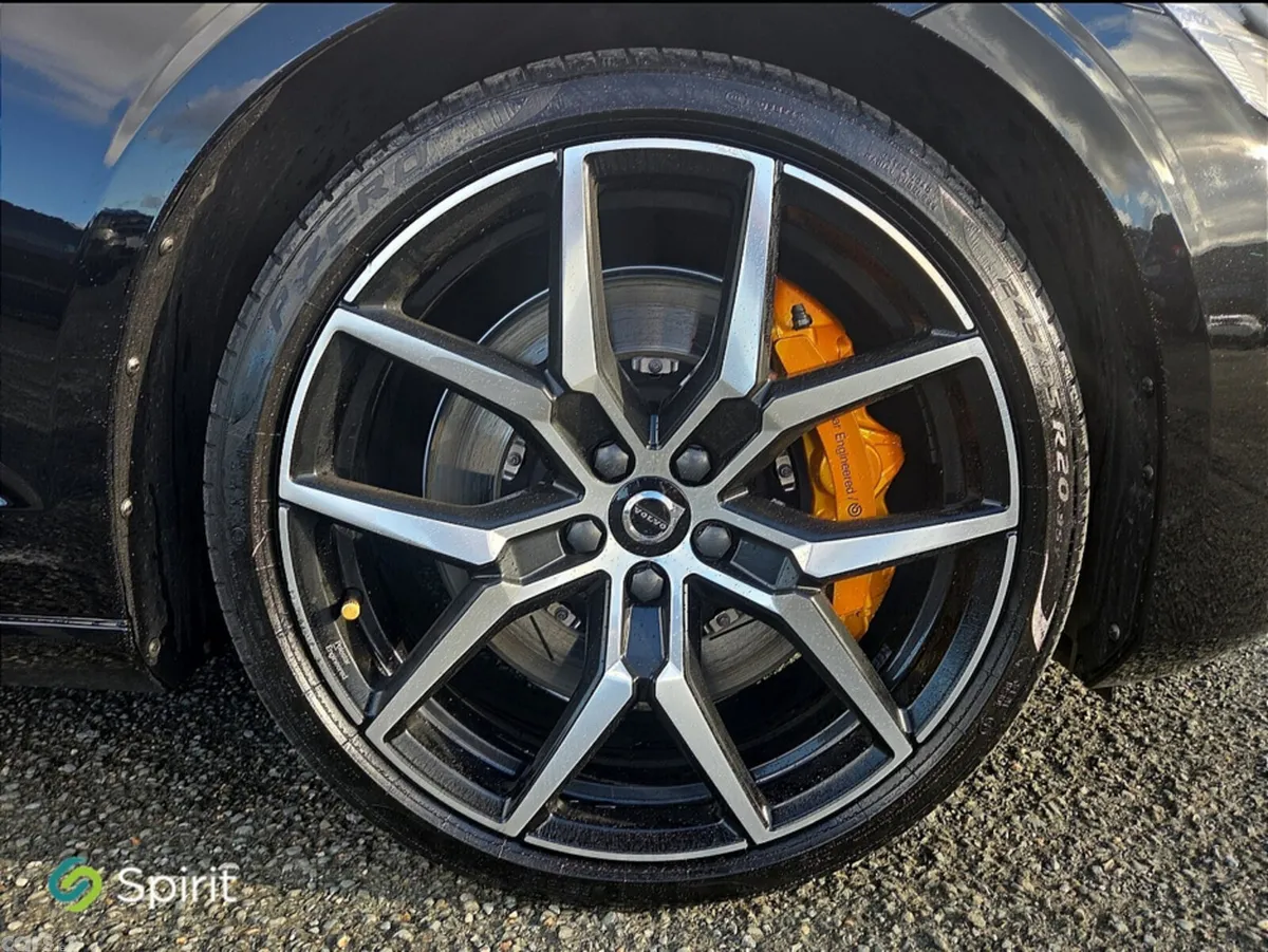 Volvo V60 Estate, Petrol Plug-in Hybrid, 2021, Black