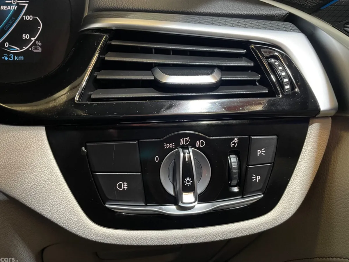 BMW 5-Series Saloon, Petrol Plug-in Hybrid, 2021, Black