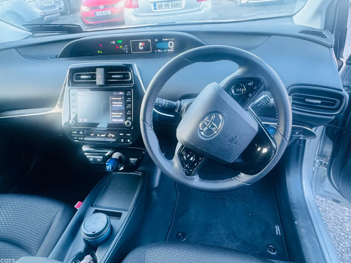 Toyota Prius Saloon, Petrol Hybrid, 2022, Silver