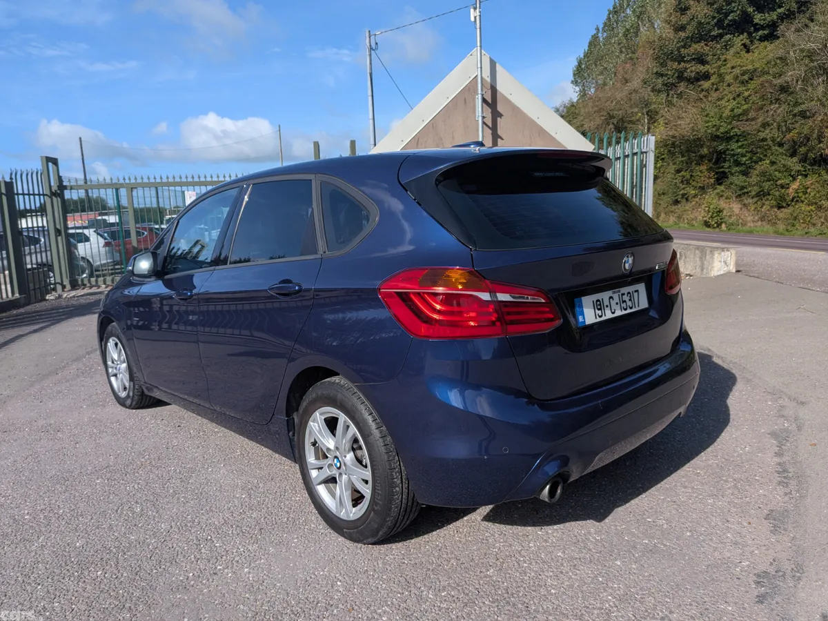 BMW 2-Series Hatchback, Diesel, 2019, Blue