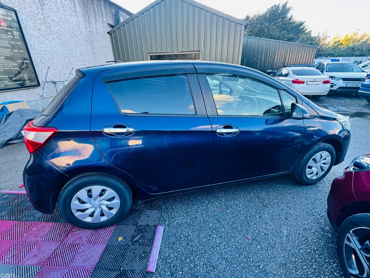 Toyota Vitz Hatchback, Petrol Hybrid, 2018, Blue