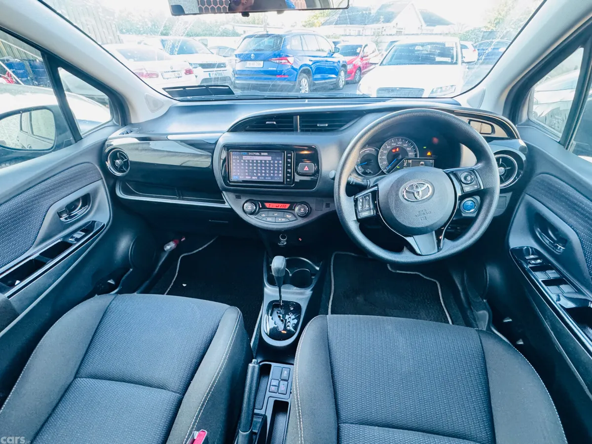 Toyota Vitz Hatchback, Petrol Hybrid, 2018, Blue
