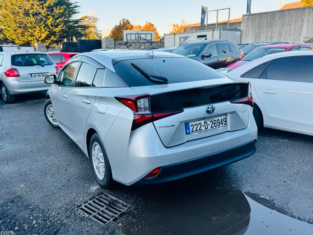 Toyota Prius Saloon, Petrol Hybrid, 2022, Silver