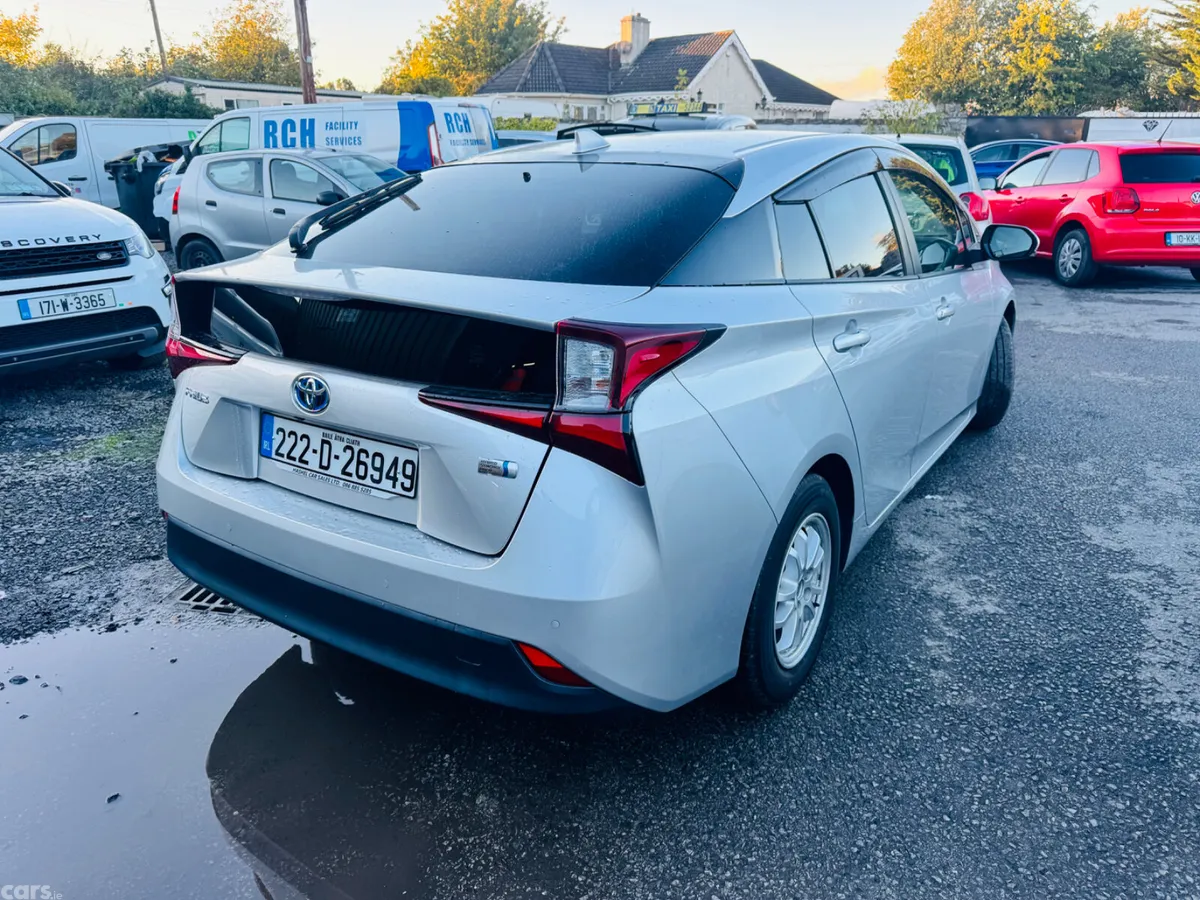 Toyota Prius Saloon, Petrol Hybrid, 2022, Silver