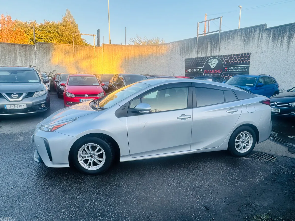 Toyota Prius Saloon, Petrol Hybrid, 2022, Silver