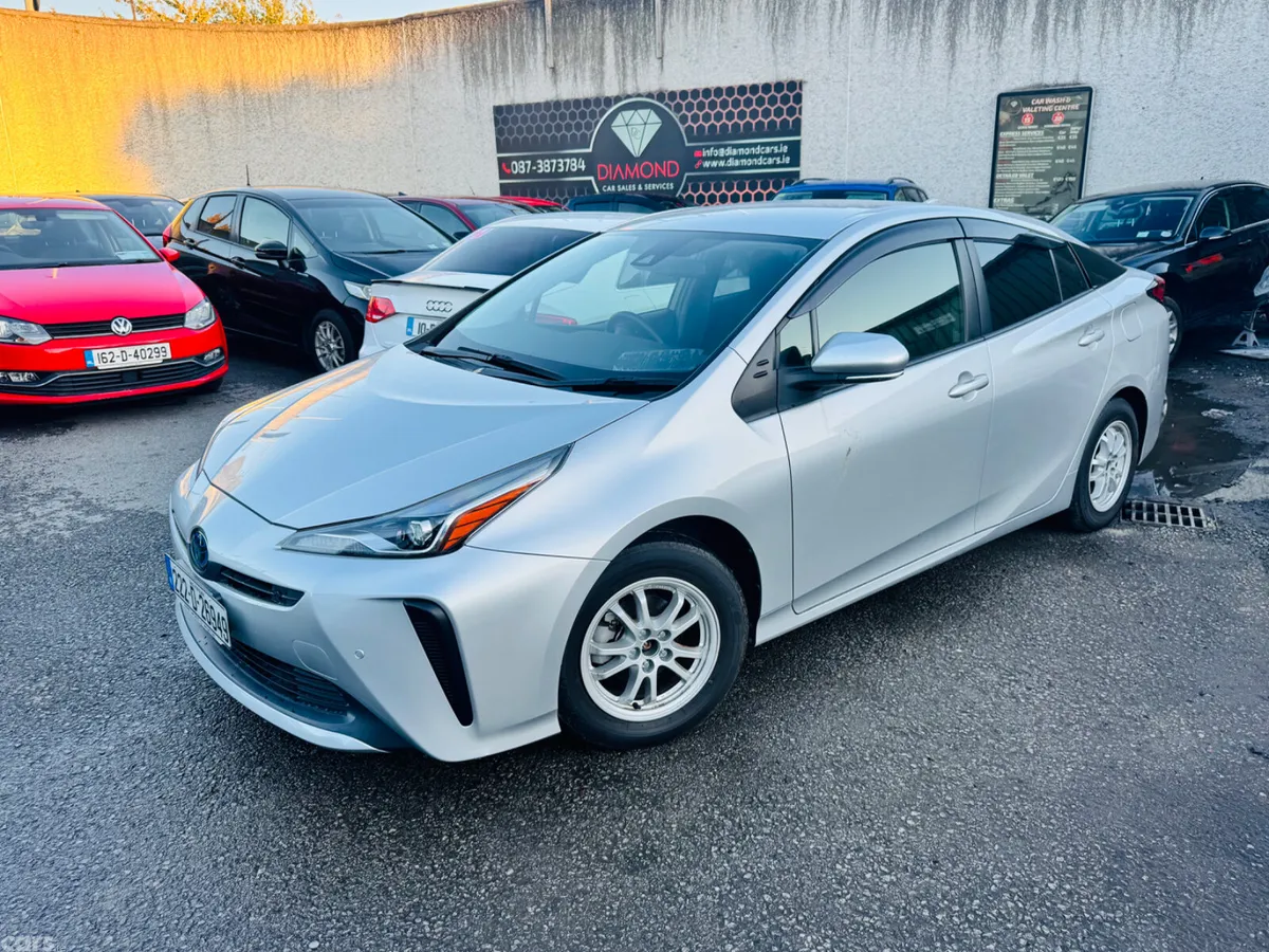 Toyota Prius Saloon, Petrol Hybrid, 2022, Silver