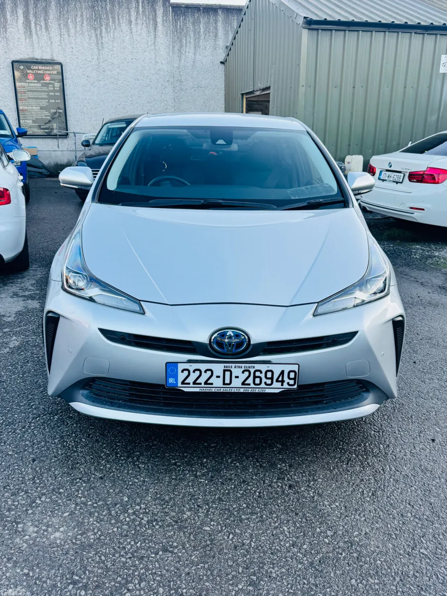 Toyota Prius Saloon, Petrol Hybrid, 2022, Silver
