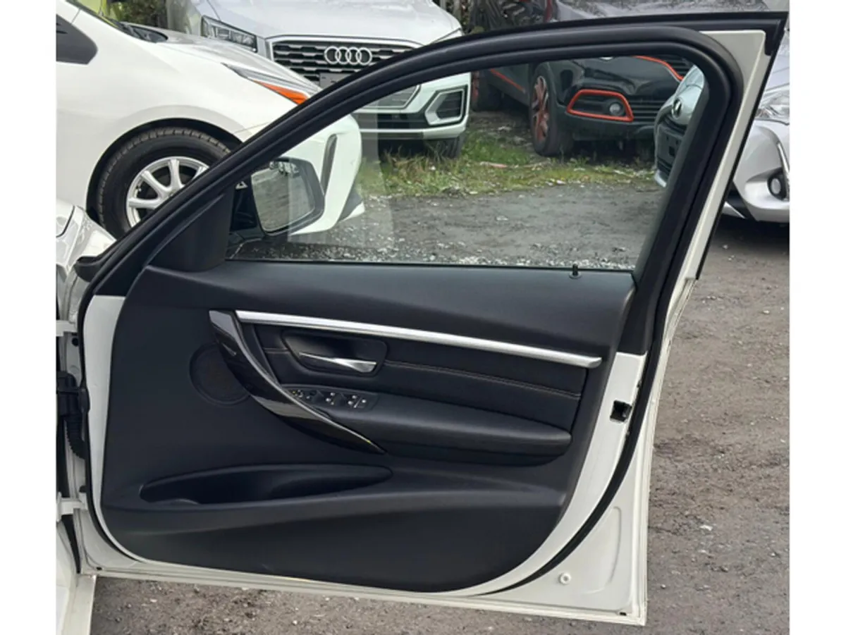 BMW 3-Series Saloon, Petrol Plug-in Hybrid, 2016, White