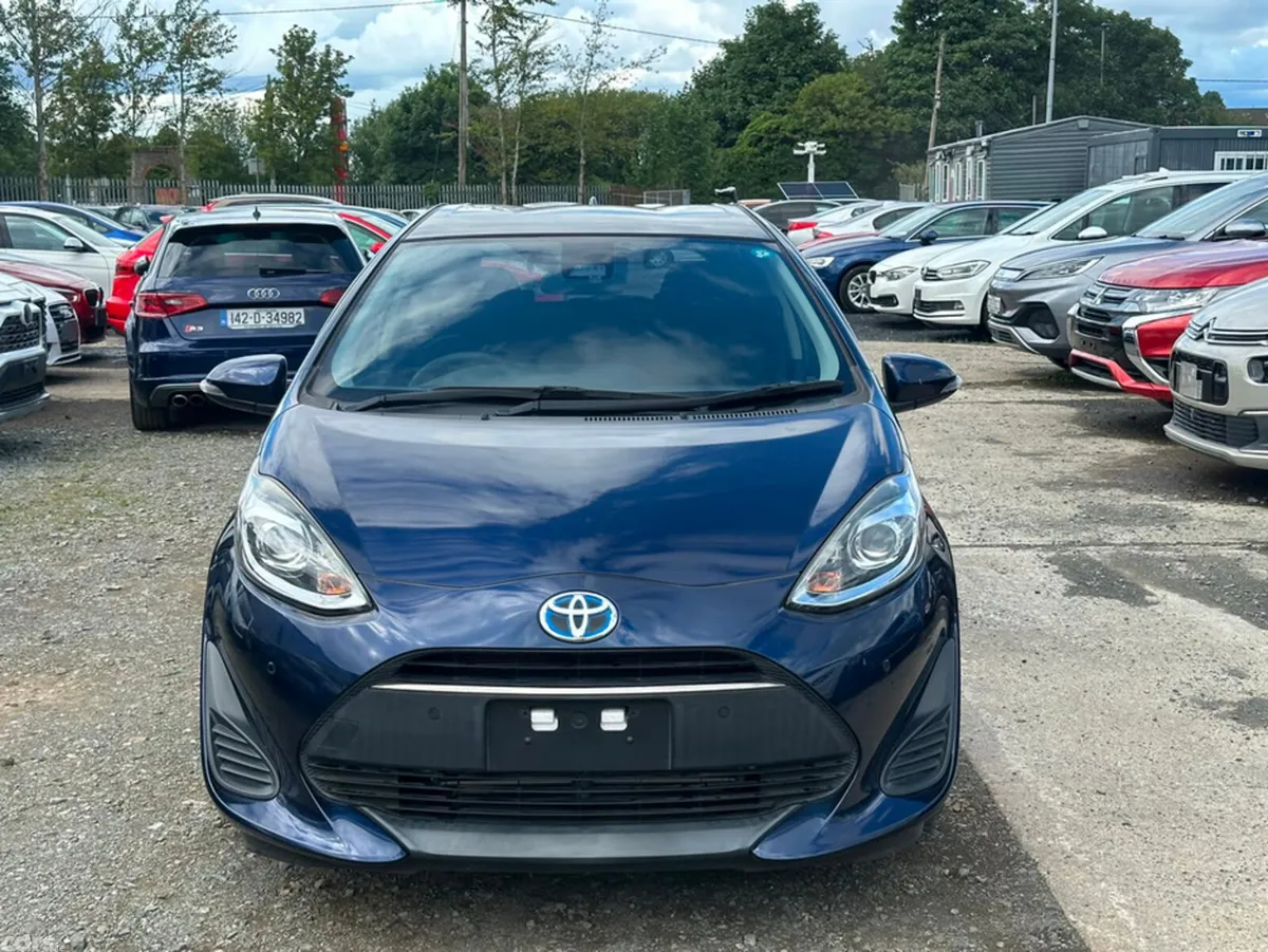 Toyota Aqua Hatchback, Petrol Hybrid, 2019, Blue