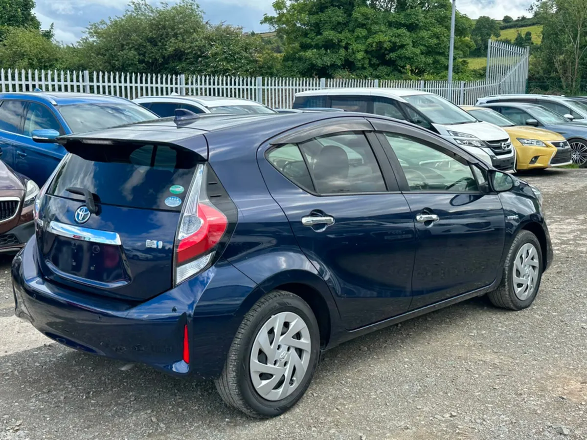 Toyota Aqua Hatchback, Petrol Hybrid, 2019, Blue