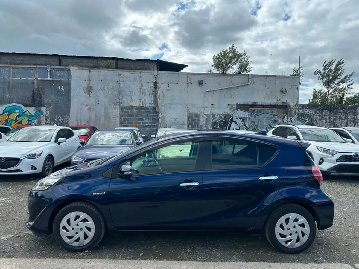 Toyota Aqua Hatchback, Petrol Hybrid, 2019, Blue