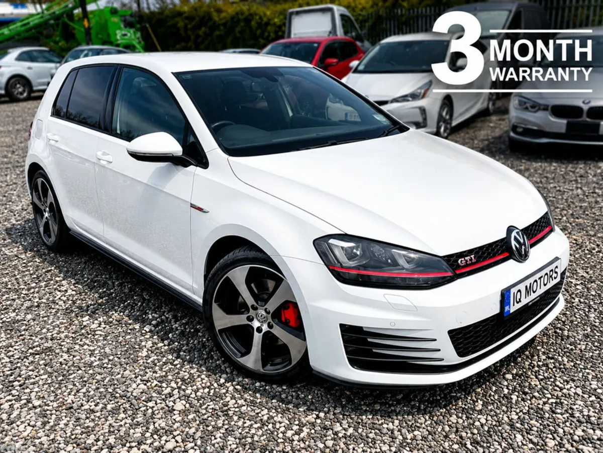 Volkswagen Golf Hatchback, Petrol, 2017, White