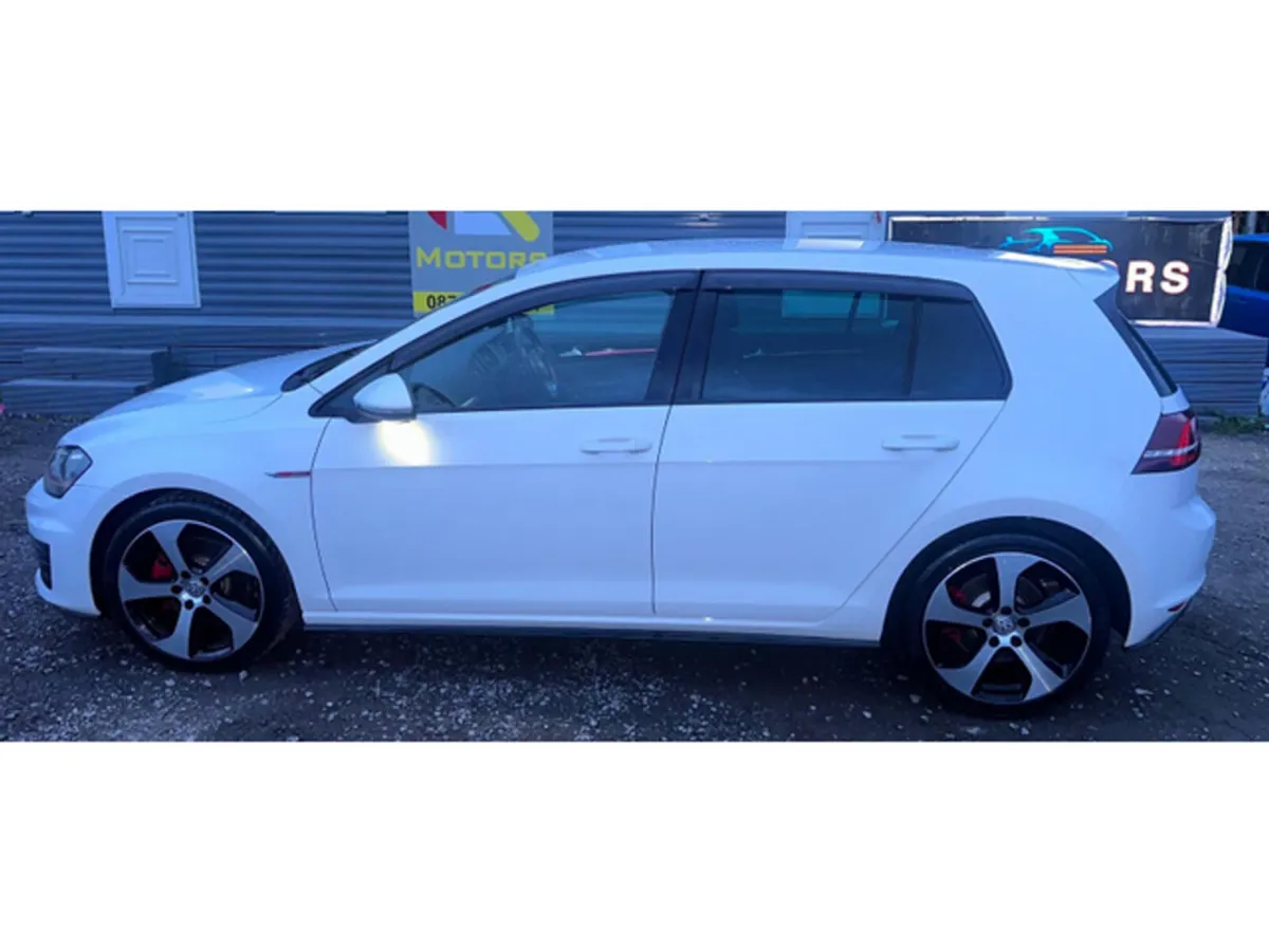 Volkswagen Golf Hatchback, Petrol, 2017, White