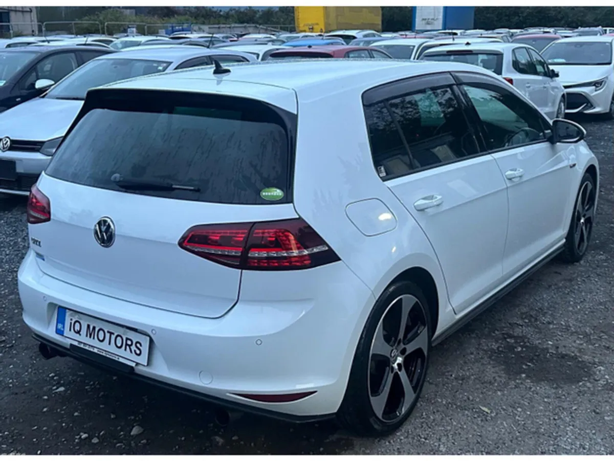 Volkswagen Golf Hatchback, Petrol, 2017, White