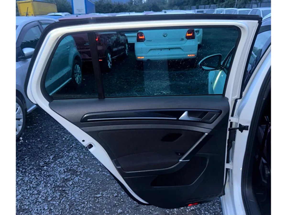 Volkswagen Golf Hatchback, Petrol, 2017, White