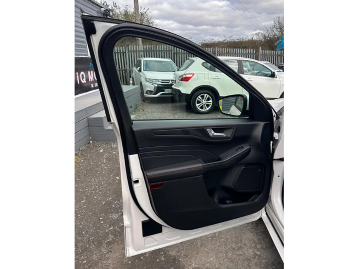 Ford Kuga Hatchback, Diesel, 2022, White