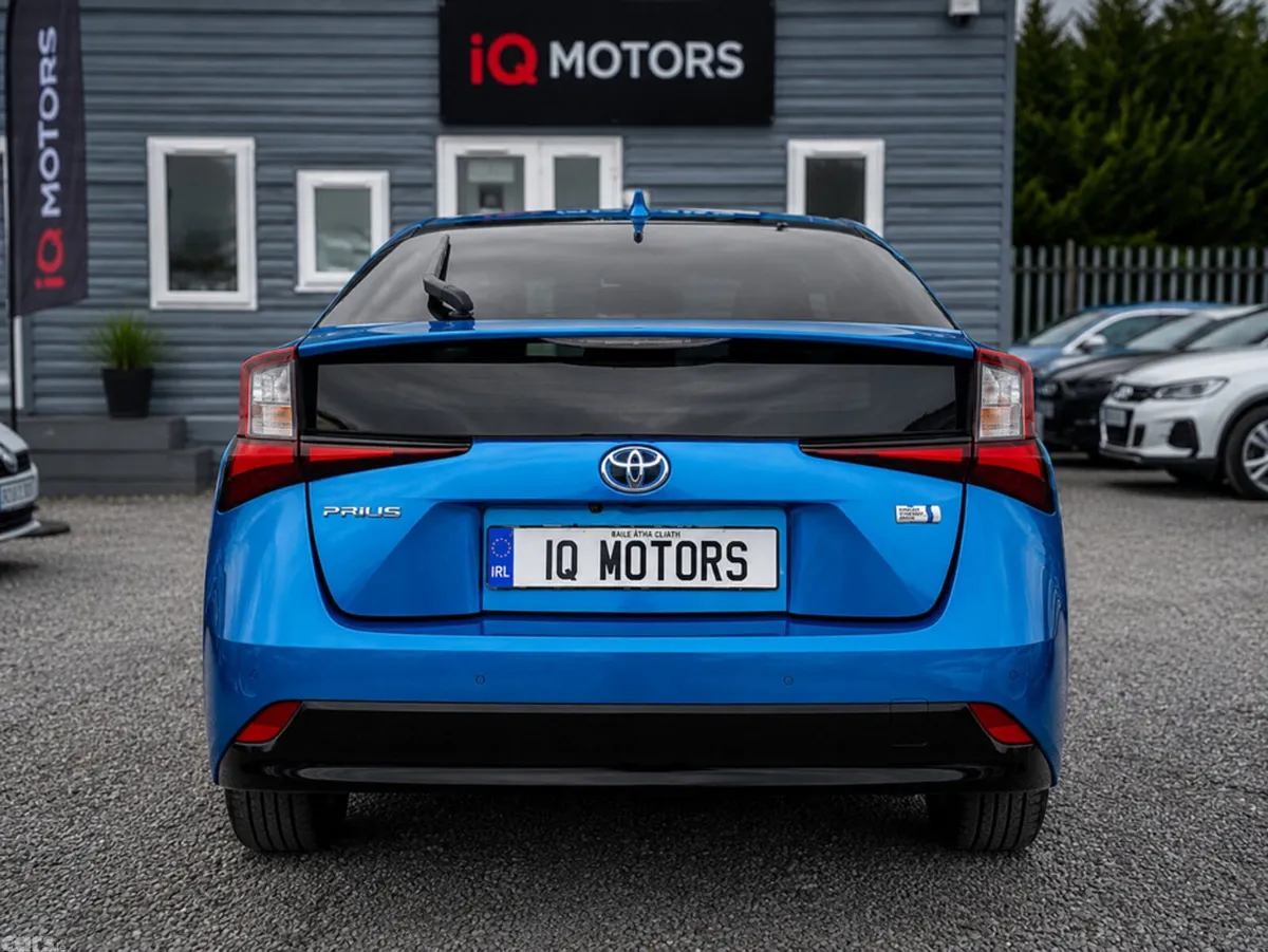Toyota Prius Hatchback, Petrol Hybrid, 2021, Blue