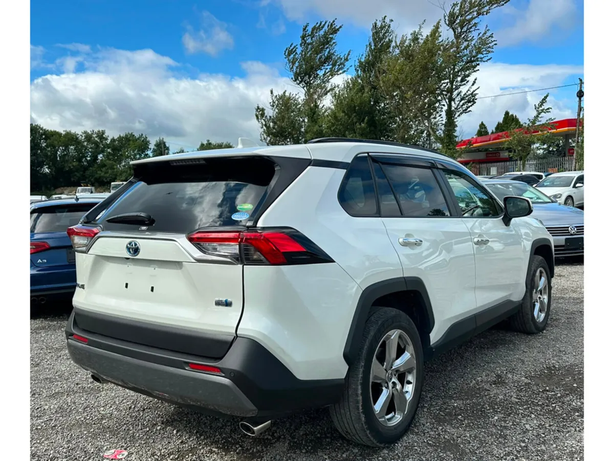 Toyota RAV4 SUV, Petrol Hybrid, 2021, White
