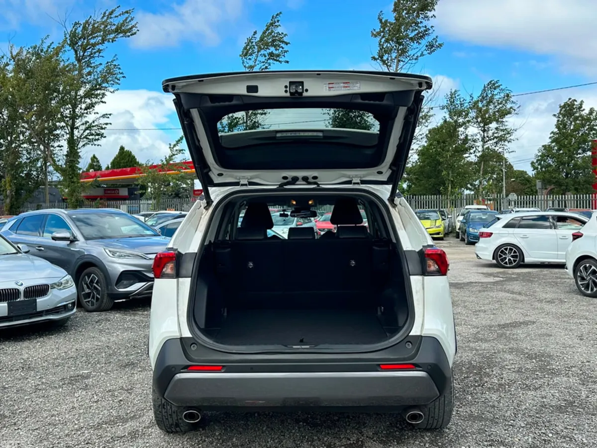 Toyota RAV4 SUV, Petrol Hybrid, 2021, White