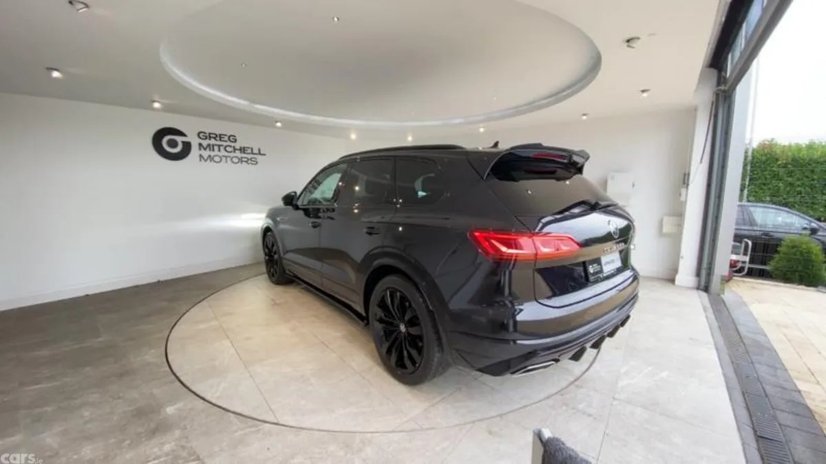 Volkswagen Touareg SUV, Diesel, 2022, Black