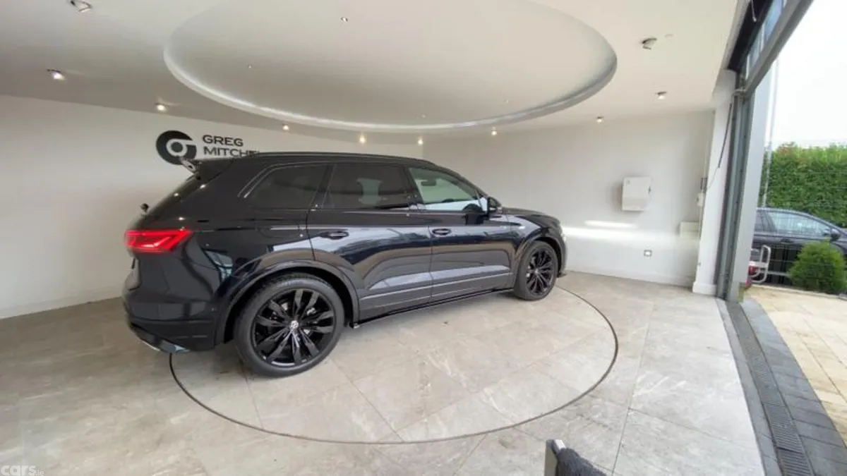 Volkswagen Touareg SUV, Diesel, 2022, Black