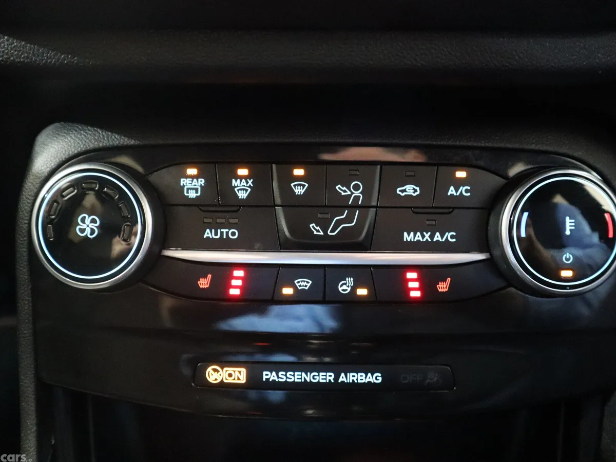 Ford Puma MPV, Petrol Hybrid, 2023, Red