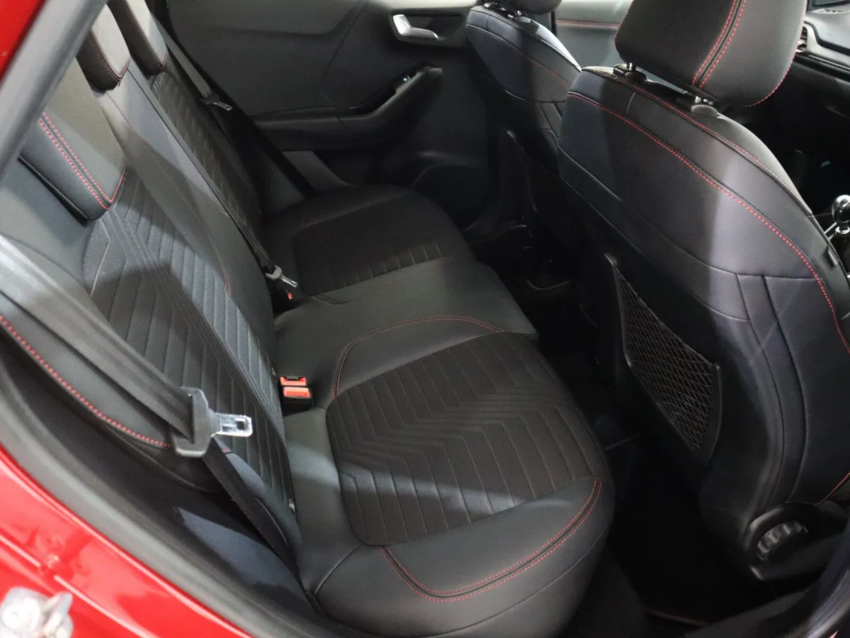 Ford Puma MPV, Petrol Hybrid, 2023, Red