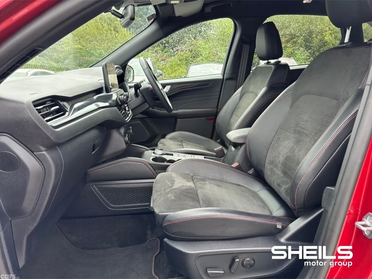 Ford Kuga SUV, Petrol Plug-in Hybrid, 2023, Red