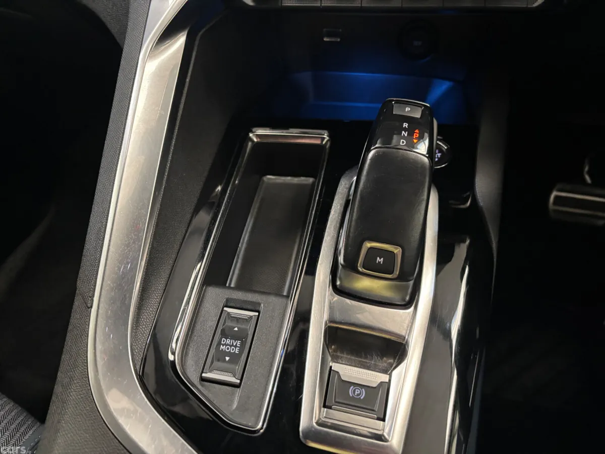 Peugeot 3008 Van, Diesel, 2023, Grey