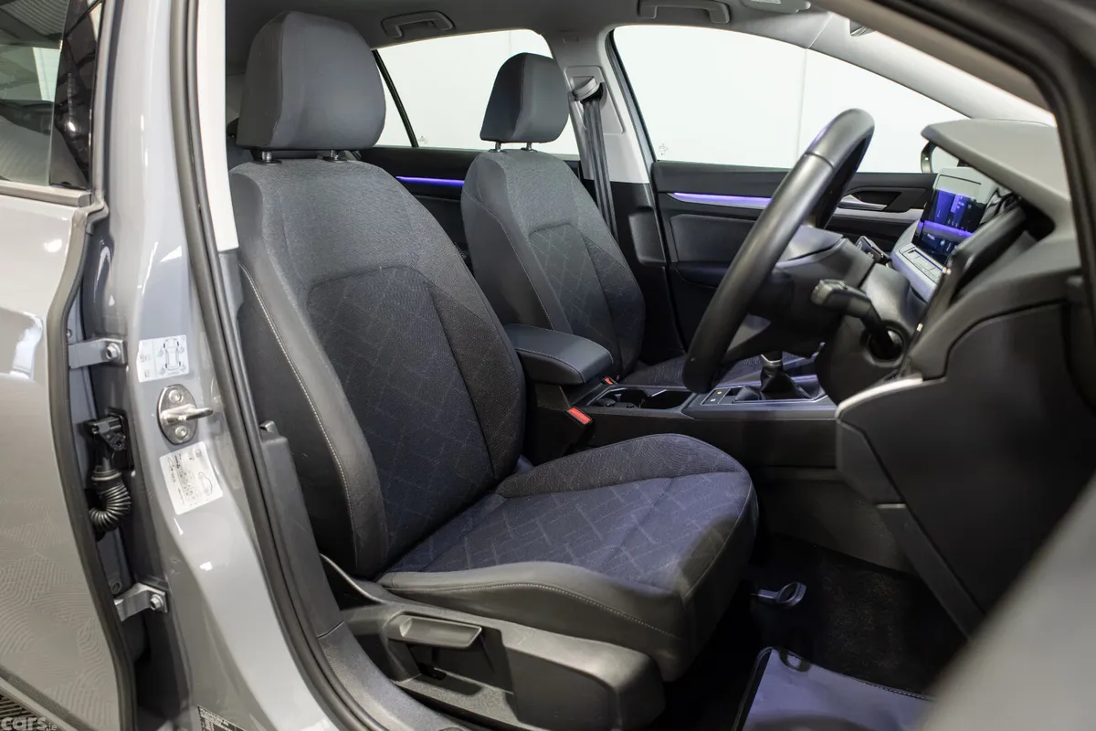 Volkswagen Golf Hatchback, Diesel, 2024, Grey