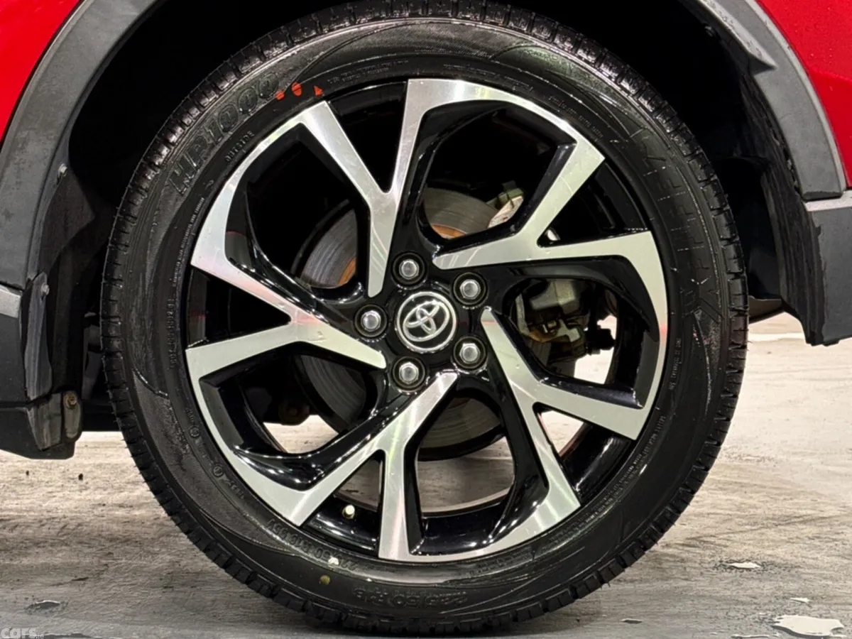 Toyota C-HR SUV, Petrol Hybrid, 2020, Red