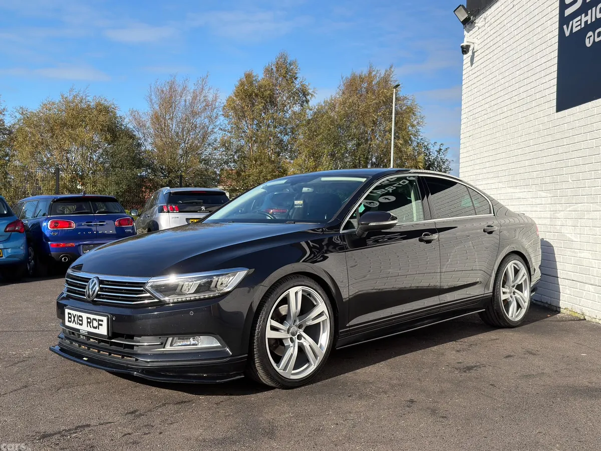 Volkswagen Passat Saloon, Diesel, 2019, Black