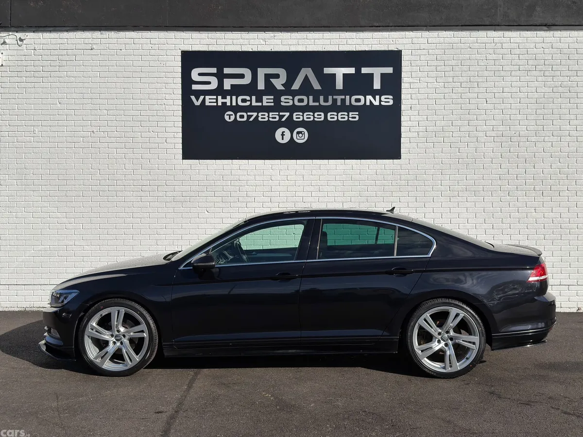 Volkswagen Passat Saloon, Diesel, 2019, Black