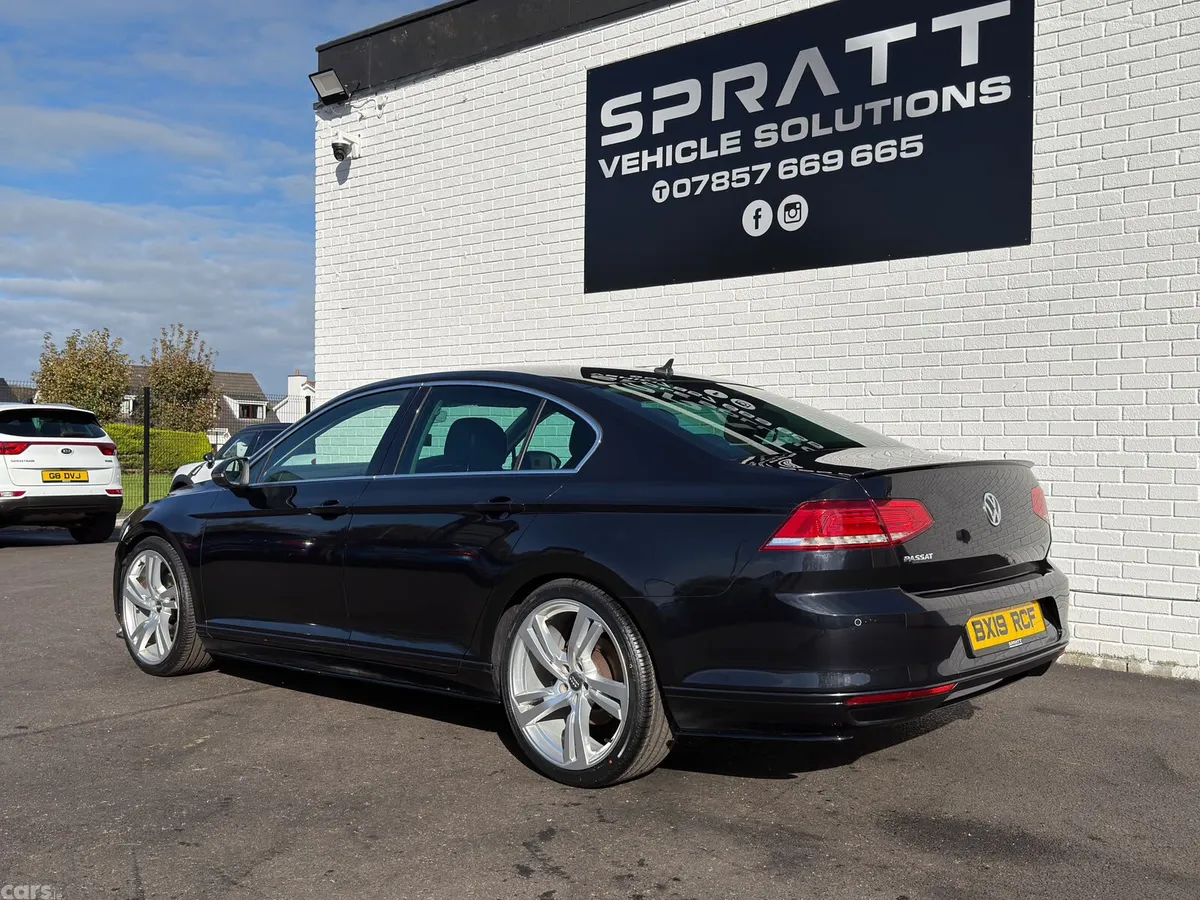 Volkswagen Passat Saloon, Diesel, 2019, Black