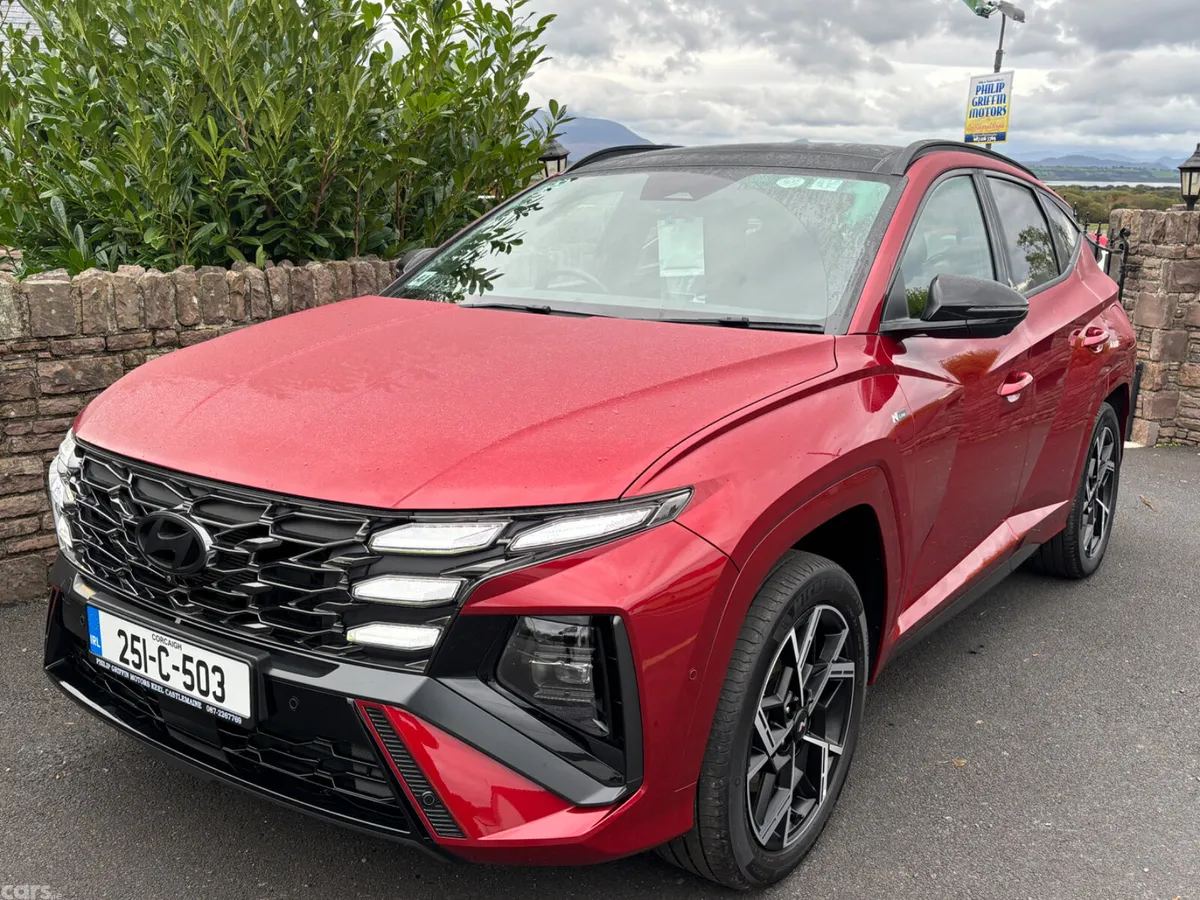 Hyundai Tucson SUV, Petrol Plug-in Hybrid, 2025, Red