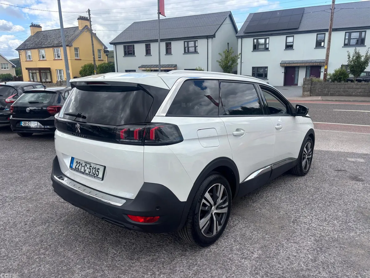 Peugeot 5008 MPV, Diesel, 2022, White